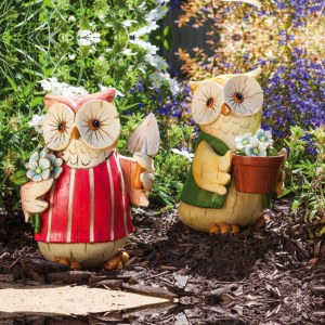 Fun Cheerful Gardener Owl Garden Statues (Set of 2)