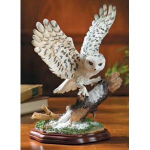 Majestic Snowy Owl Figurine Statue